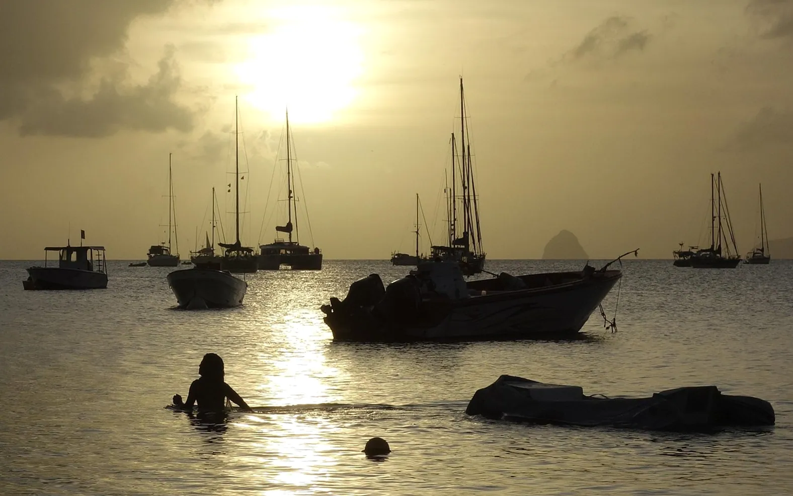 Sea, sun and sunset