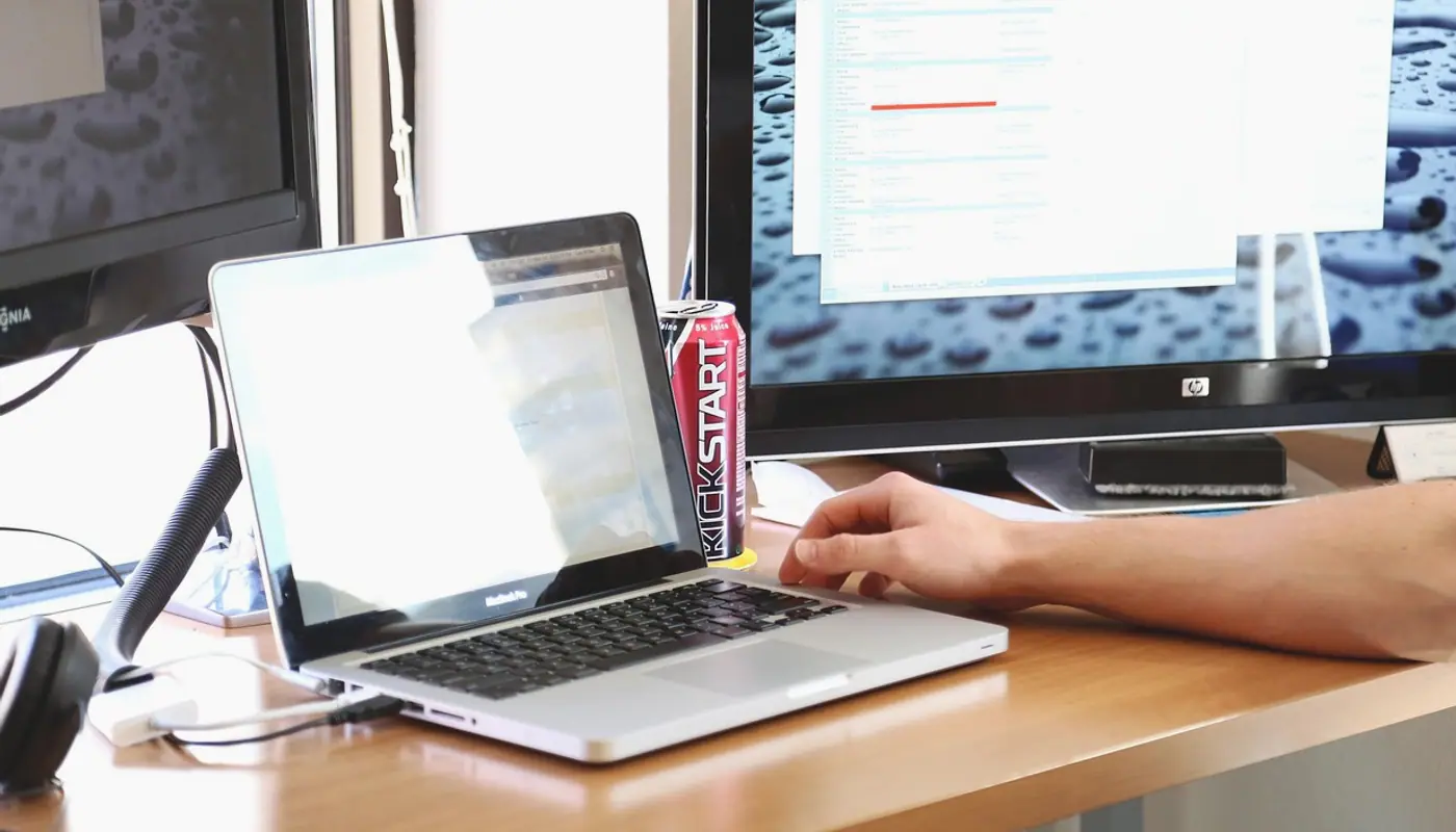 Startup, start-up and notebooks
